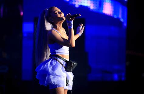 Ariana Grande Performs New Single 'No Tears Left To Cry' At Coachella ...