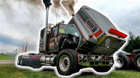 Worlds most insane Ford LTL 9000 Semi warms up to go racing. - YouTube