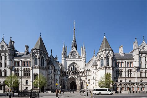 Royal Courts of Justice, London (Built in 1870) [4,146 × 2,764] : r/ArchitecturePorn