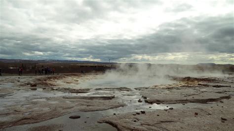 Geyser Eruption in Iceland Video - Watch at Y8.com