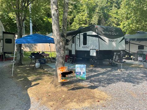 Setup at Creekside RV Park Campground in Pigeon Forge, Tn. Leave out tomorrow. | How to ...