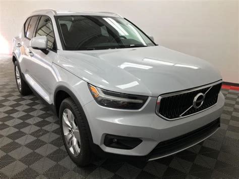 Glacier Silver Metallic 2021 Volvo XC40 for Sale at Bergstrom Automotive - VIN: YV4162UK0M2435103