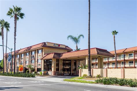 Super 8 by Wyndham Anaheim/Disneyland Drive | Anaheim, CA Hotels