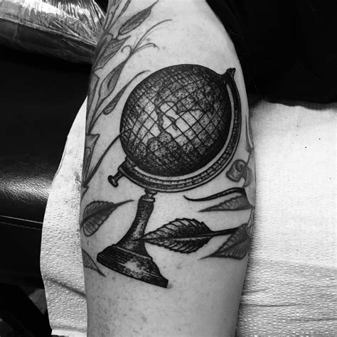 Globe tattoo by Luke Wessman Globe Tattoos, Luke, Skull, Skulls, World ...