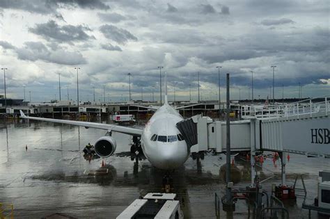 Mumbai rains impact: 368 flights delayed at Mumbai airport today; all ...