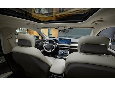 2023 Lincoln Nautilus: 102 Interior Photos | U.S. News