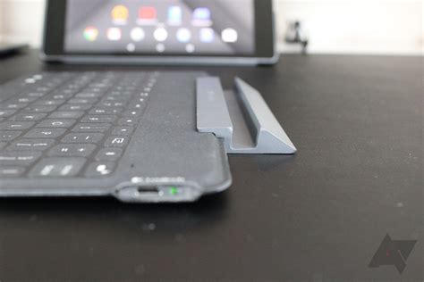 Hands-On With The Logitech Keys-To-Go Keyboard For Android And Windows