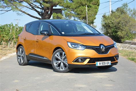 Renault Scenic Hybrid | News, Specs, Driving Impressions | Digital Trends