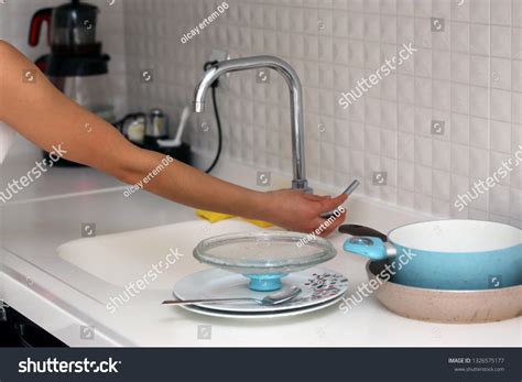 Dishwashing Cleaning Machine Stock Photo 1326575177 | Shutterstock