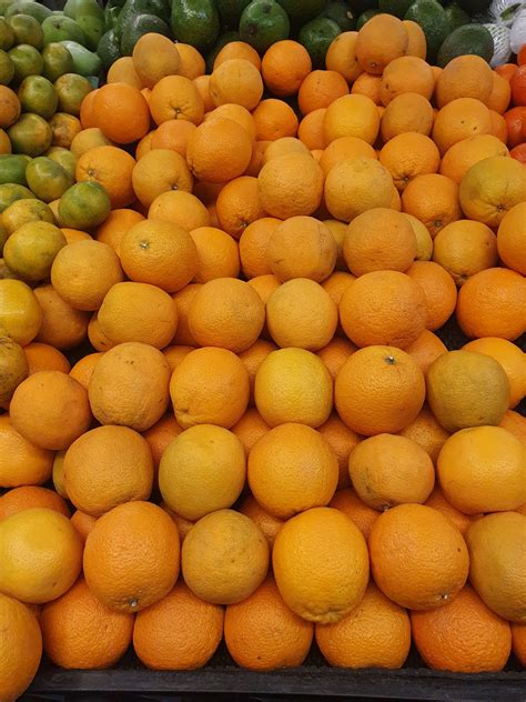 Valencia Oranges Information, Recipes and Facts