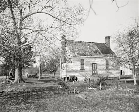 Shorpy Historical Picture Archive :: The Old Homestead: 1905 high-resolution photo