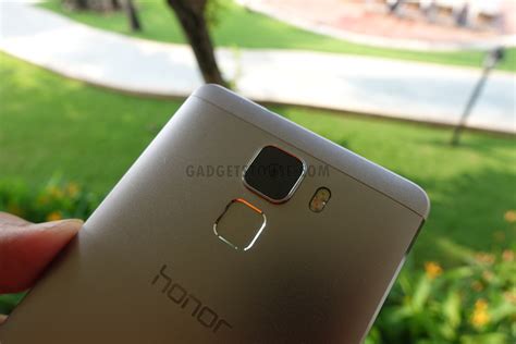 Huawei Honor 7 Quick Camera Review, Low Light Performance - Gadgets To Use