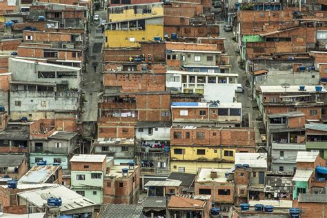 Hiperverticalização chega a favelas de São Paulo, onde lajes se ...