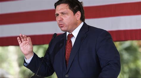 Standing Ovation For DeSantis When He Brings Up Martha’s Vineyard ...