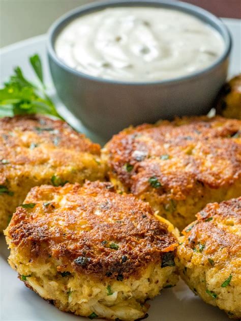 Classic Maryland Crab Cakes | Recipe | Maryland crab cakes, Crab cakes ...