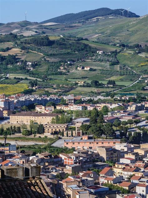 One of ‘Italy’s most beautiful villages’ is auctioning homes for €1 ...