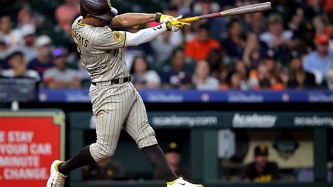 Blake Snell's latest quality start helps Padres beat Astros