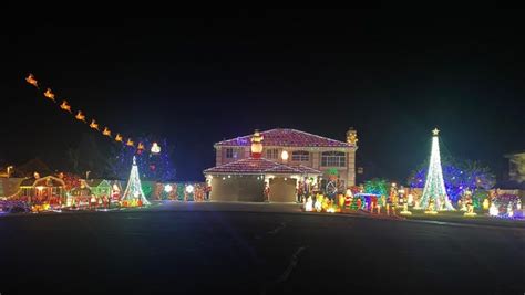 Phoenix Christmas light map: azcentral features over-the-top displays