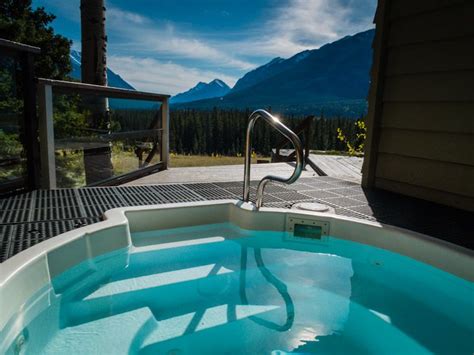 Staying at The Juniper Hotel in Banff, Alberta | Juniper hotel, Banff ...