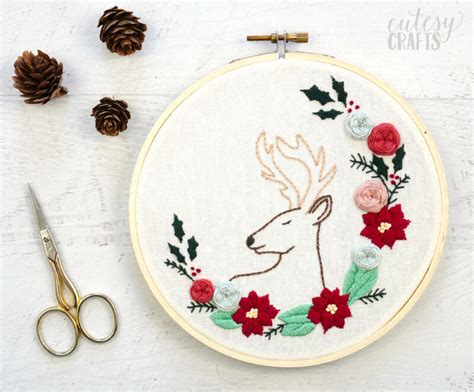 Free Christmas Deer Embroidery Pattern - Cutesy Crafts