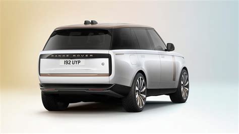 A fully electric Range Rover is coming in 2024 - CNET