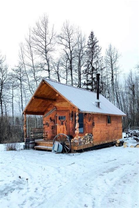 22 Must See Winter Cabins Deep In The Woods - Deluxe Timber | Small log cabin, Winter cabin ...