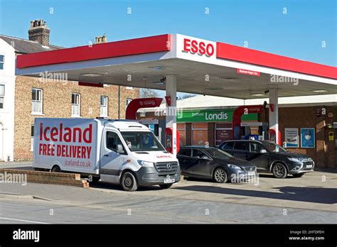 Iceland home delivery hi-res stock photography and images - Alamy