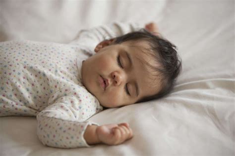 How Much Sleep Does a 10-Week-Old Baby Need? - Motherly