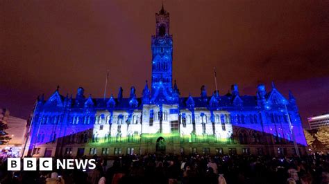 City of Culture 2025: Bradford celebrates shortlisting - BBC News