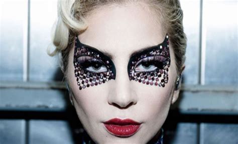 Check out these 6 eye makeup looks that make Lady Gaga more stunning ...