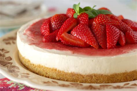 No Bake Strawberry Cheesecake - Cooking Goals