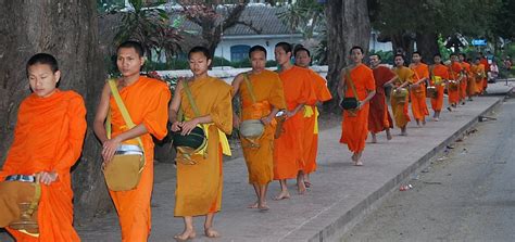 Laos: Religion in Laos tourism information and advice | Evaneos