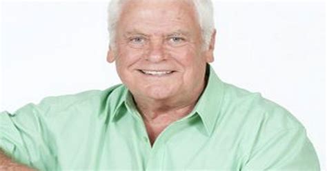 Neighbours veteran Lou Carpenter quits soap after 27 years - OK! Magazine