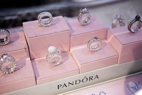 BWA LOVES: PANDORA STACKABLE RINGS | Breakfast With Audrey