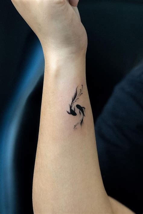 22 Amazing Pisces Tattoo Ideas