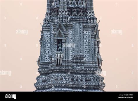 Chao Phraya River & Temples, Bangkok 220120 Stock Photo - Alamy