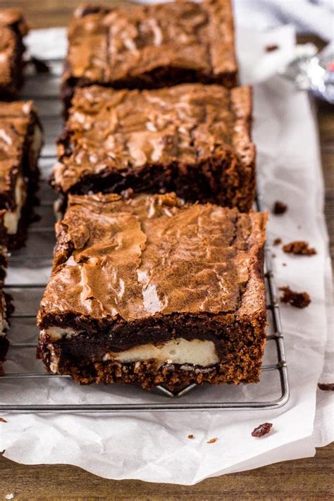 Easy Peppermint Patty Brownies | YellowBlissRoad.com