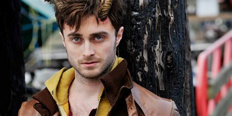 Daniel Radcliffe Starring in New Action/Comedy | Screen Rant