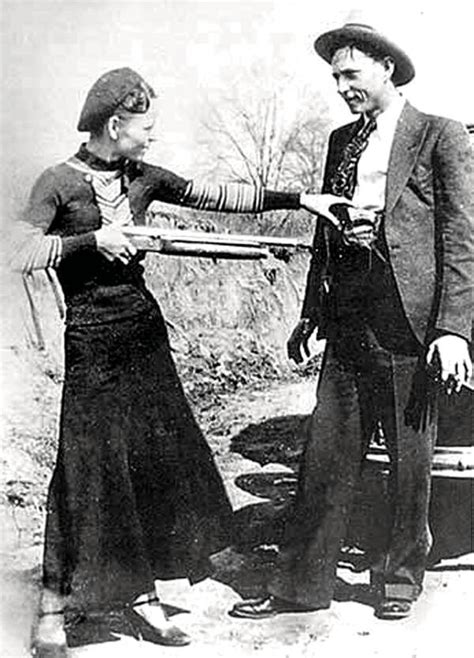 Bonnie And Clyde's Death — And The Grisly Photos From The Scene