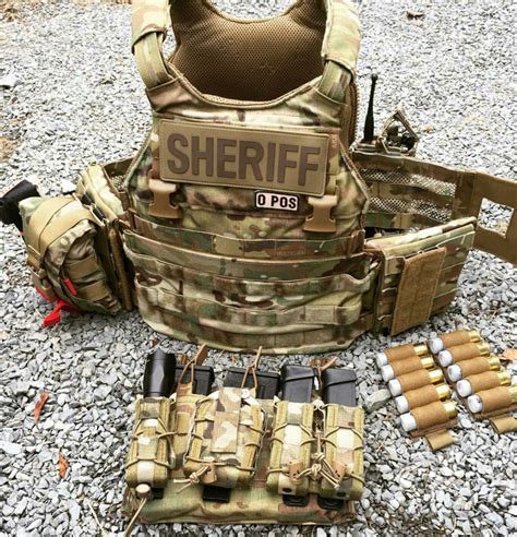 Pin by Aaron Fiss on Plate Carrier Setup | Tactical gear survival ...