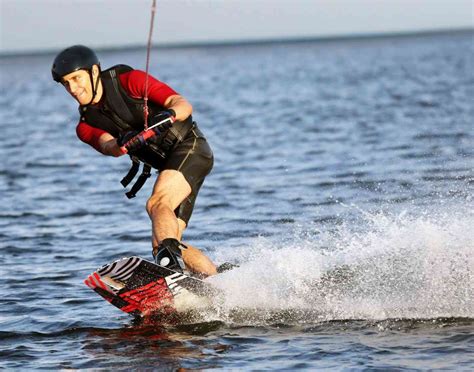 Water Skiing: History, Types, Objective, & Equipment - Sportsmatik
