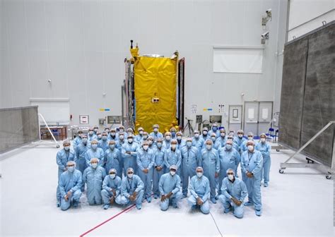 ESA - The Eutelsat Quantum team