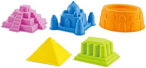 Architectural Sand Mold Set Lets You Recreate Iconic Structures In Sand