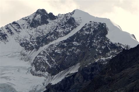 Piz Bernina Mountain Photo by paulus | 3:53 pm 22 Sep 2018