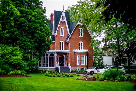 Merrill House Is A Beautiful Boutique Hotel In Prince Edward County - LXRY Magazine | Canadian ...