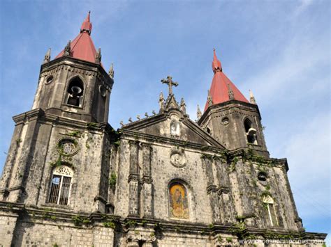 Molo Church: A Rare Philippine Gothic Church - Choose Philippines. Find ...