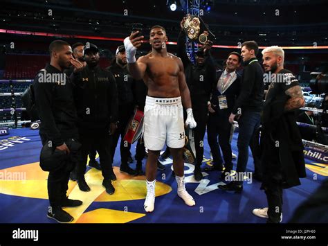 Anthony joshua training hi-res stock photography and images - Alamy