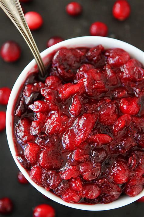 13 Easy Cranberry Sauce Recipes for Thanksgiving - How to Make ...