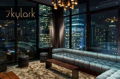 The Skylark NYC | Rooftop bars nyc, Luxury living, Luxury living room