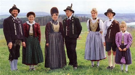 Overview of the Folk Costumes of Germany | Traditional outfits, Folk costume, Folk dresses